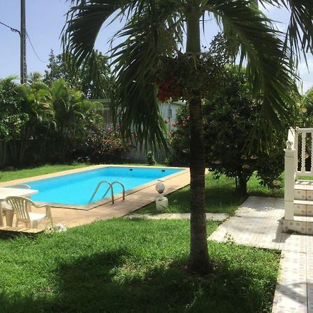 Apartament T2 Tropical En Bord De Piscine A 100M De La Mer Le Carbet Zewnętrze zdjęcie