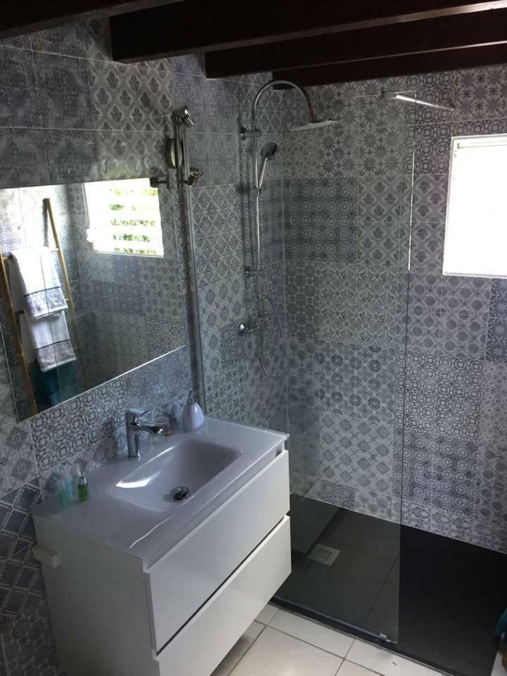 Apartament T2 Tropical En Bord De Piscine A 100M De La Mer Le Carbet Zewnętrze zdjęcie